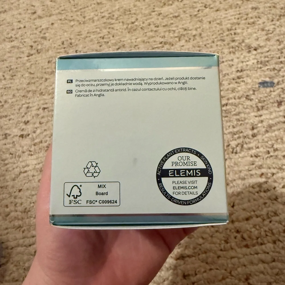 ELEMIS Pro-Collagen Marine Cream - White and Silver - Picture 4 of 4